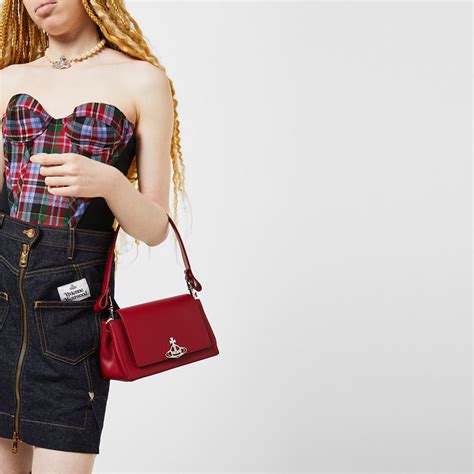 flannels shoulder bags lv